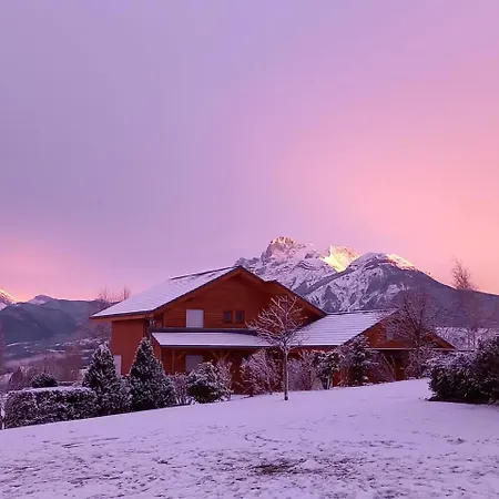 Maison Dans Les Alpes - Les 12 Sommets בית נופש