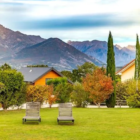 Holiday home Maison Dans Les Alpes - Les 12 Sommets *