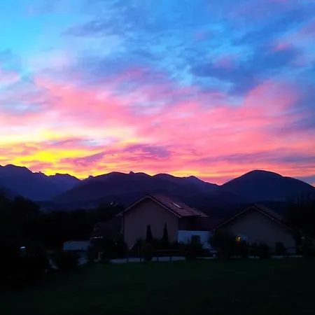 Maison Dans Les Alpes - Les 12 Sommets